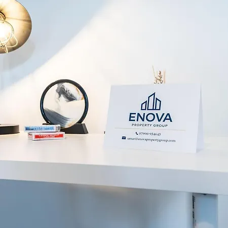 Luxury - Free Parking -sleeps 12 Apartment *